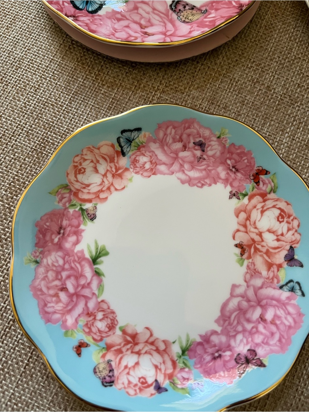Royal Albert Mirada Kerr Pink Floral Porcelain plates - Picture 5 of 10